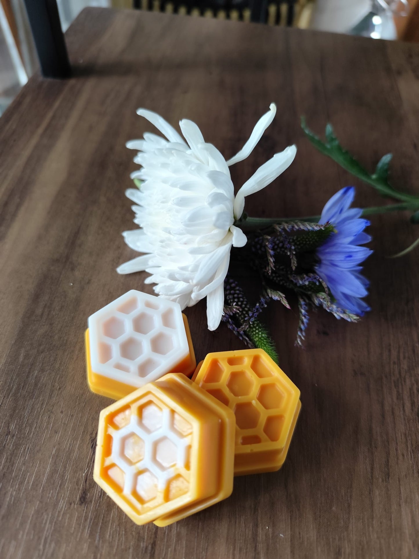 Dark Honey & Tobacco Soy Wax Melts - Highly Scented, Pack of 6